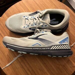 Brooks Adrenaline GTS 23 1203811B471 Women's Size 9
